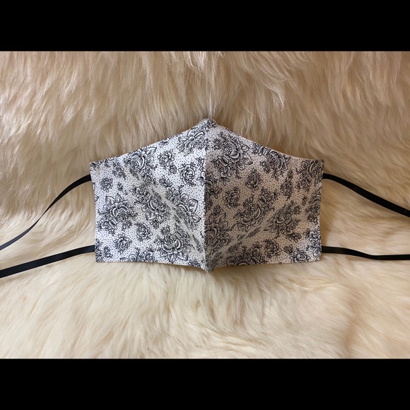 ❤️Mens Set of Two Face Masks❤️ - Picture 3 of 5